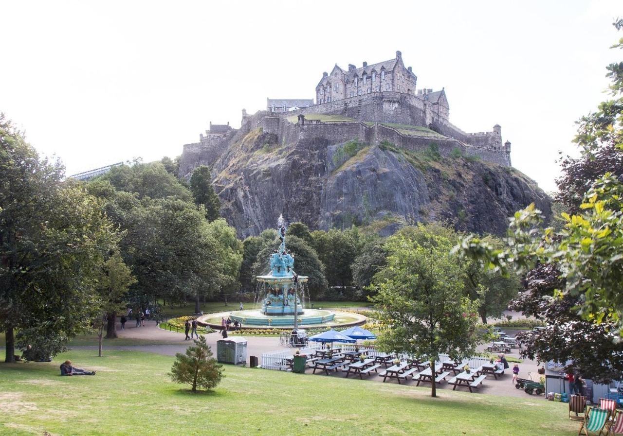 The Skyline - The Edinburgh Address Apartment ภายนอก รูปภาพ