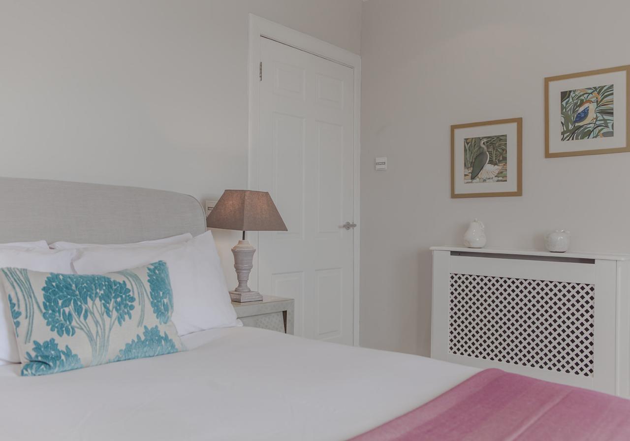 The Skyline - The Edinburgh Address Apartment ภายนอก รูปภาพ
